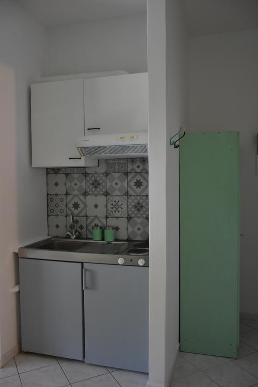 Hotel Studio Kostas Asprogerakata Esterno foto